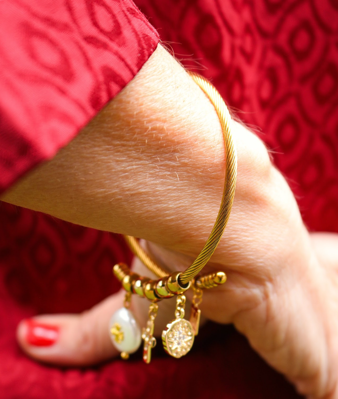 Pulsera Charms Dorada