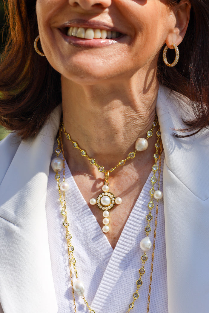 Cruz Ravello de Perlitas