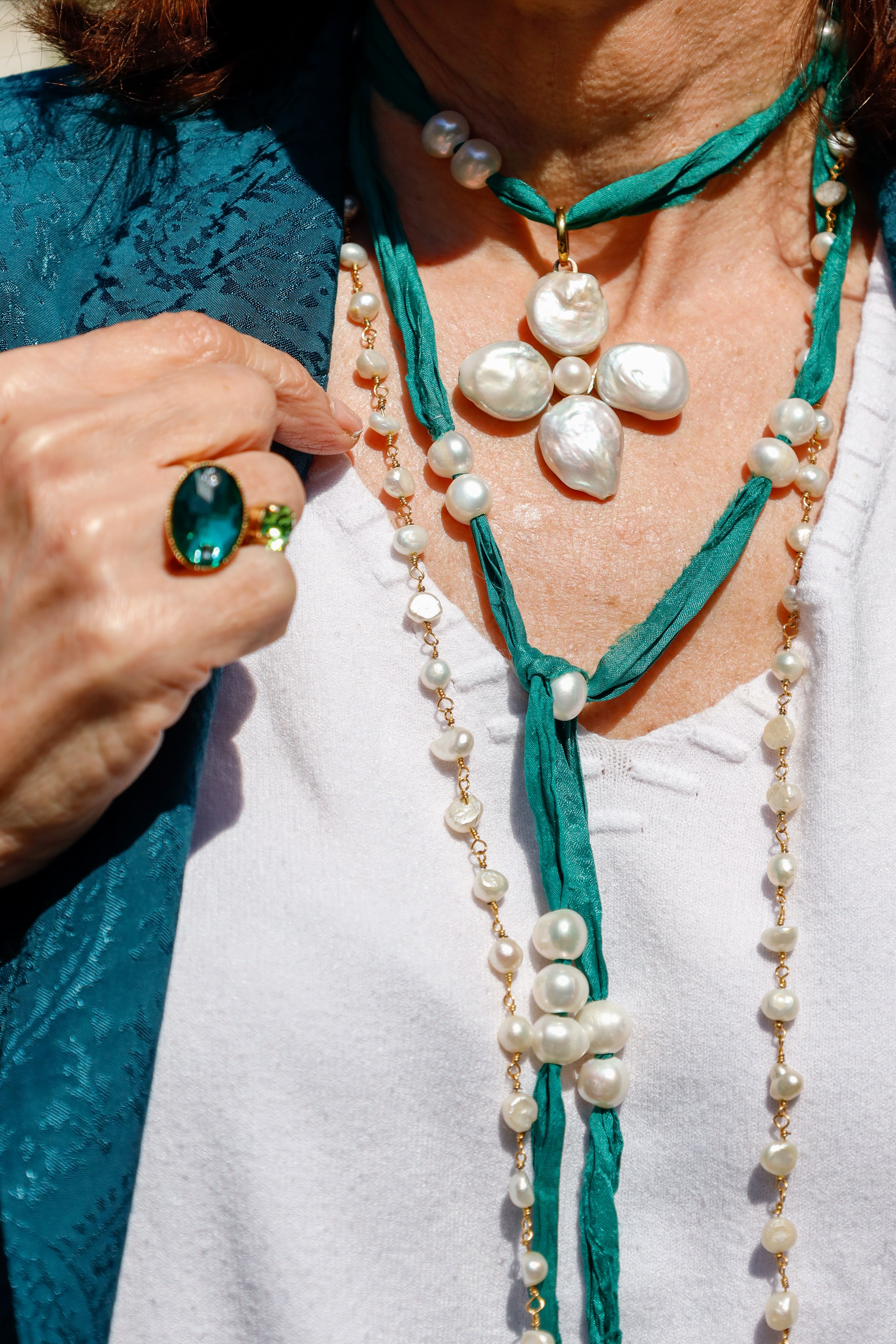 Cruz Rodas con Perla Natural