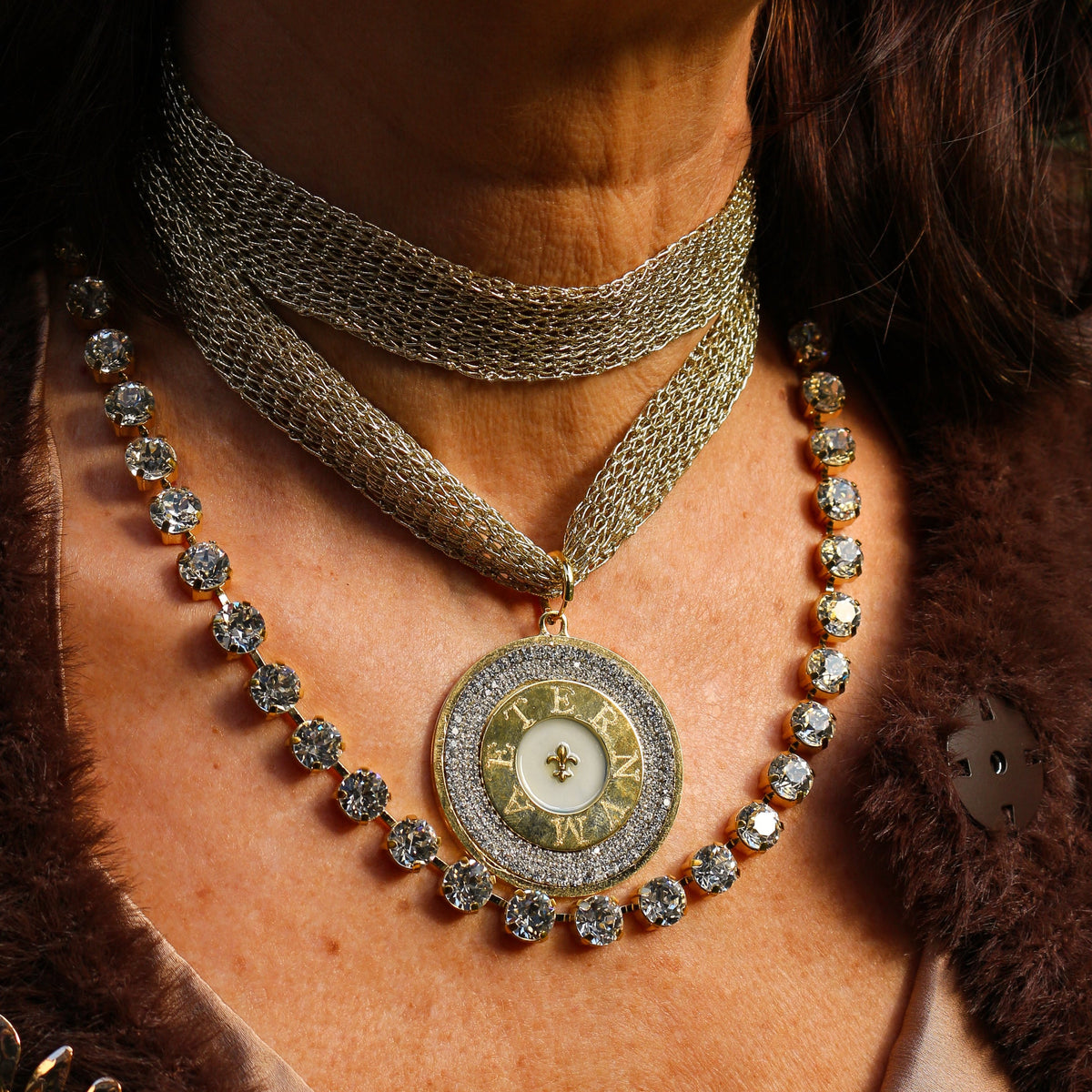 Combo: Medallón Aeternum con Atenea